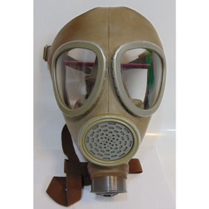 Czechoslovakian Gas Mask CM-4 Civilian Use Combloc 1971 Vintage 5 Point Harness